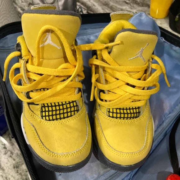 Air Jordan 4 Retro  Jordan 4 Retro Kids